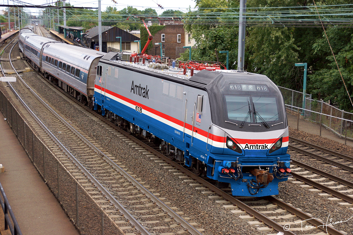 acs64-amtrak-ph3 AEM7
