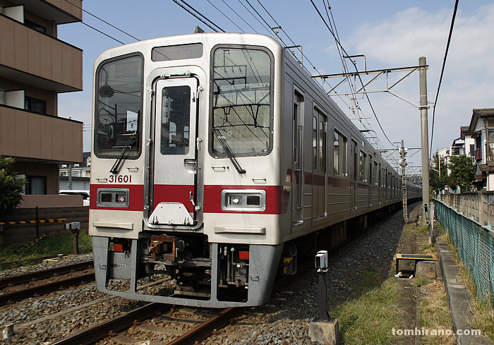31601F