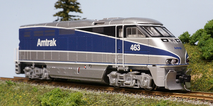 Athearn F59PHI in surfliner scheme.
