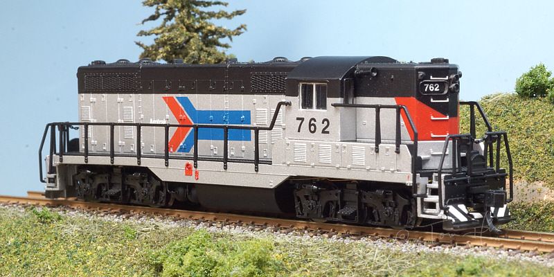 Atlas GP7 in Amtrak Ph.I
